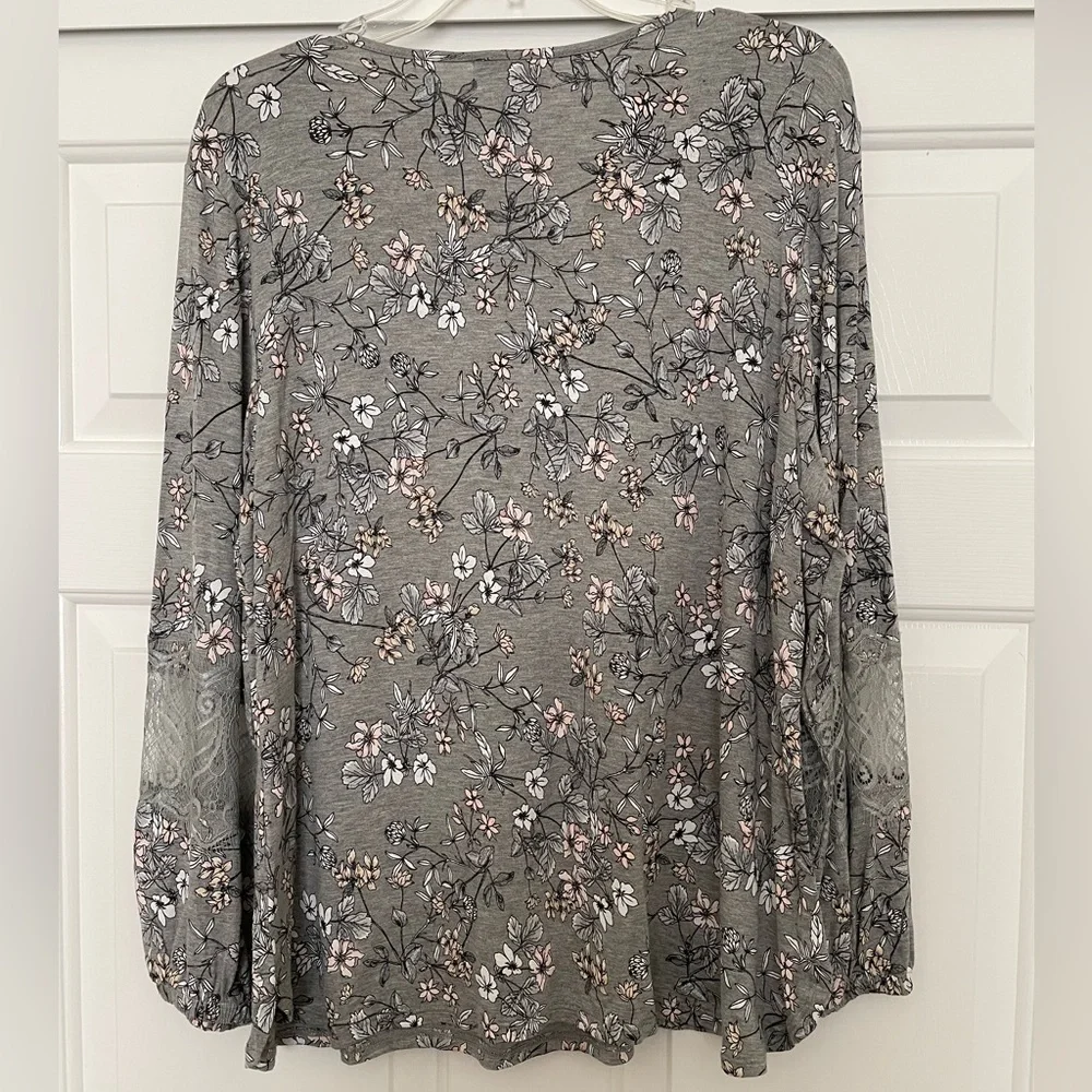 Liz Claiborne NWOT long sleeve vneck top button loose blouse size XLarge- grey - Picture 4 of 5